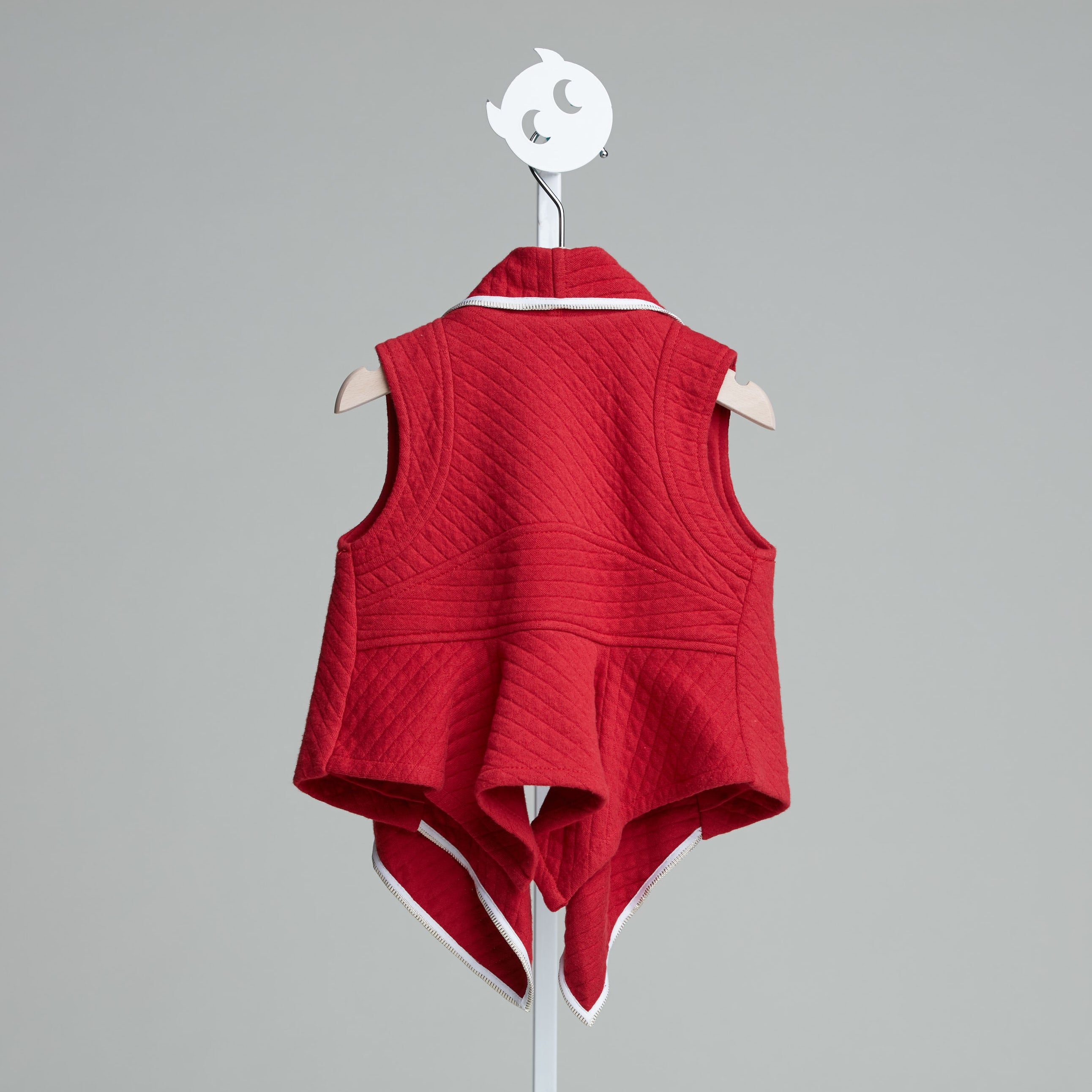 Main | 兒童 個性立裁翻領背心 | 立體剪裁 | 100% 有機棉