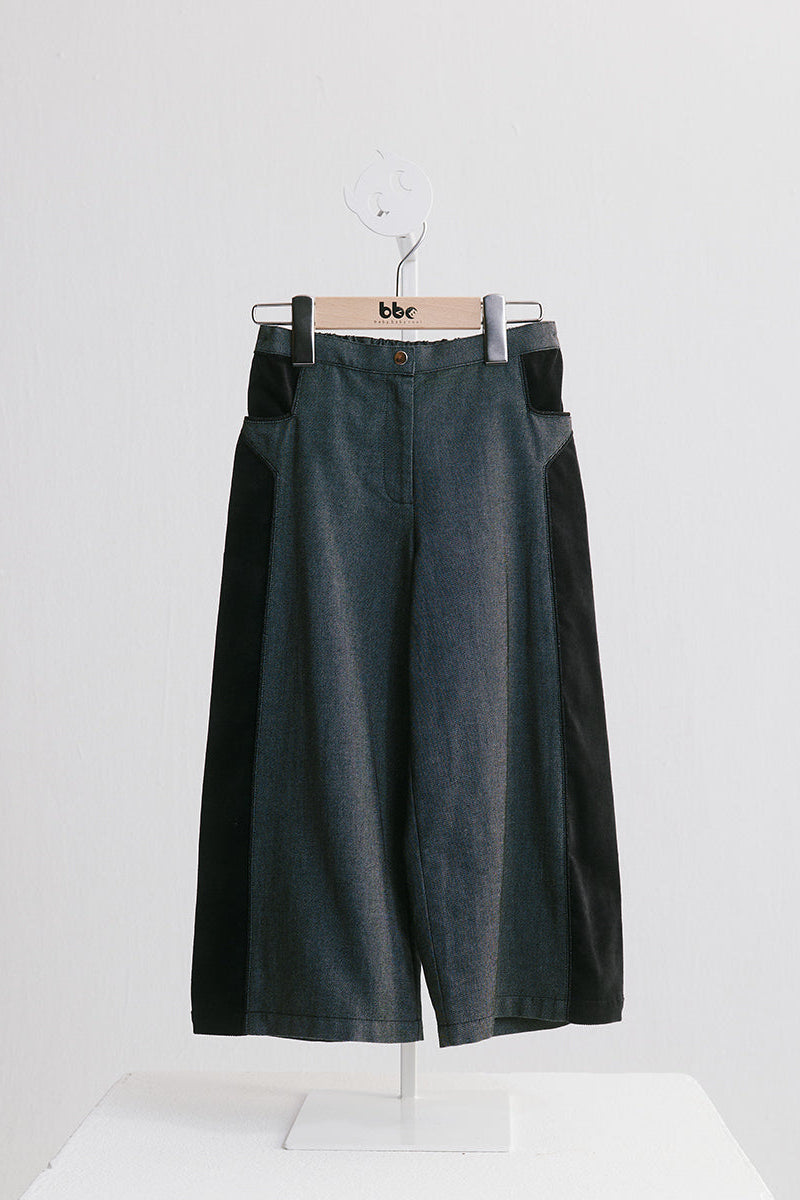 Main | Girls&