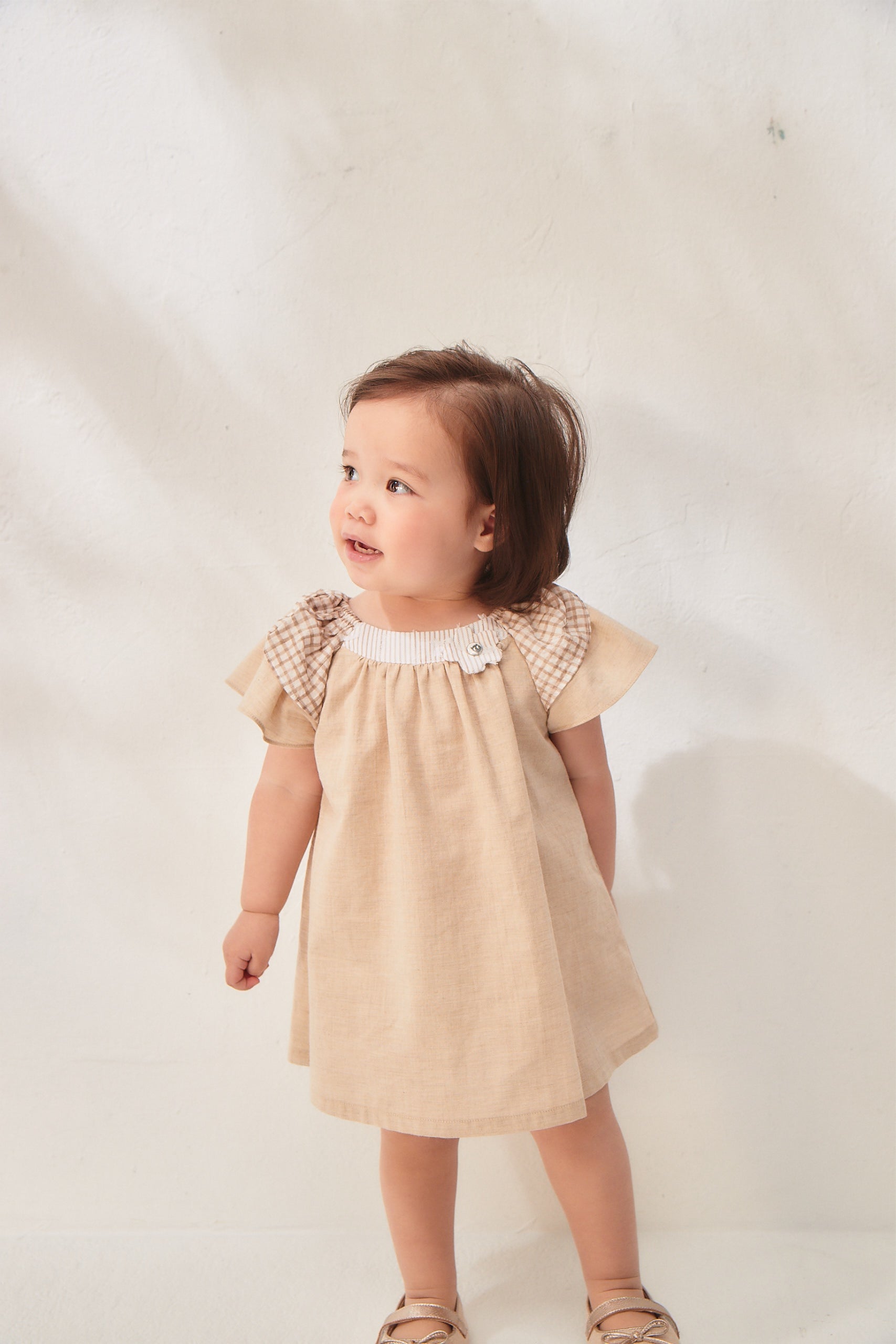 Main | 幼兒 Vichy 小花胸章立體袖洋裝 | 花朵 格紋 袖型設計 | 100% 有機棉