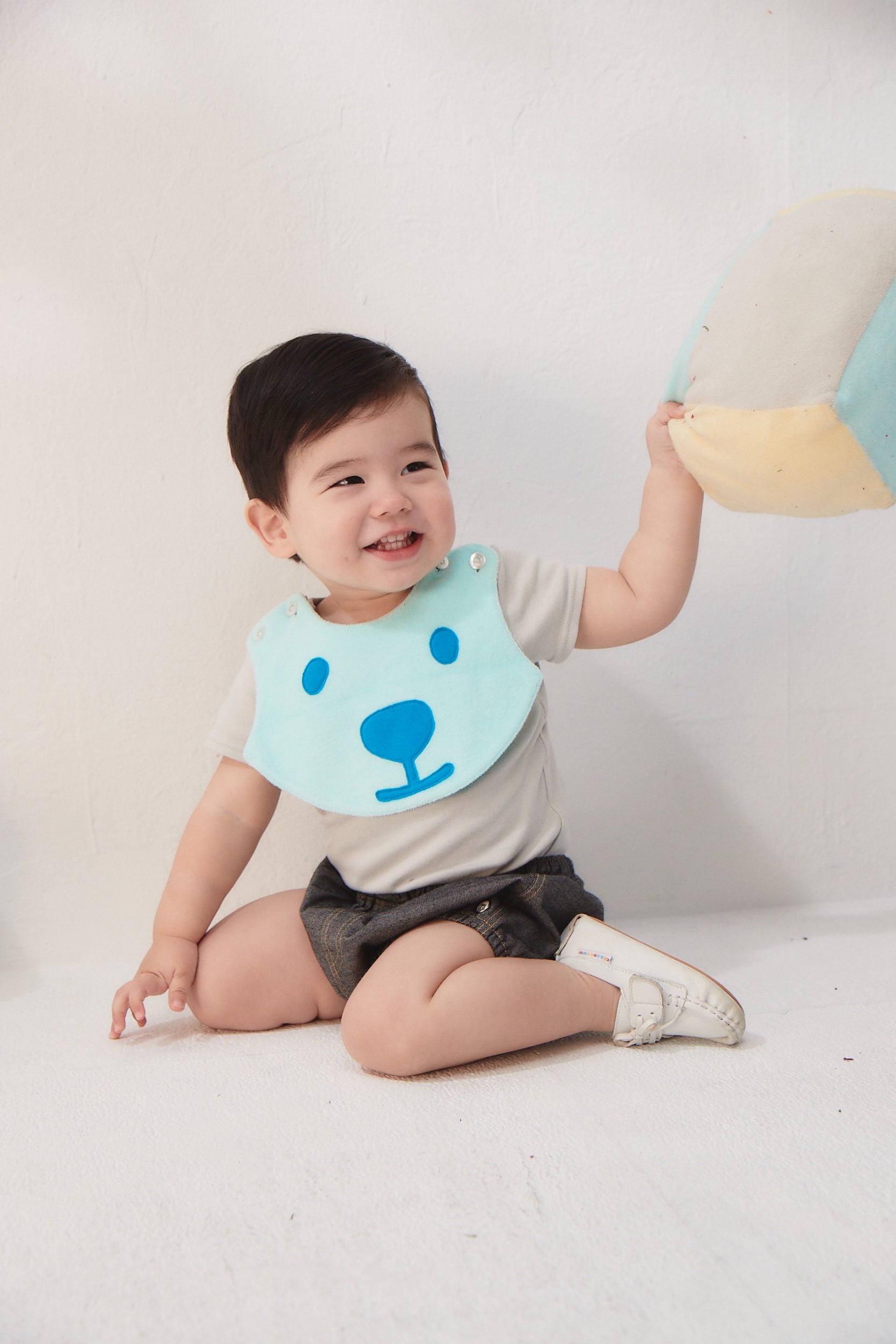 Main | 幼兒 Happy Face系列-熊寶寶圍兜包屁衣 | 動物臉 | 100% 有機棉