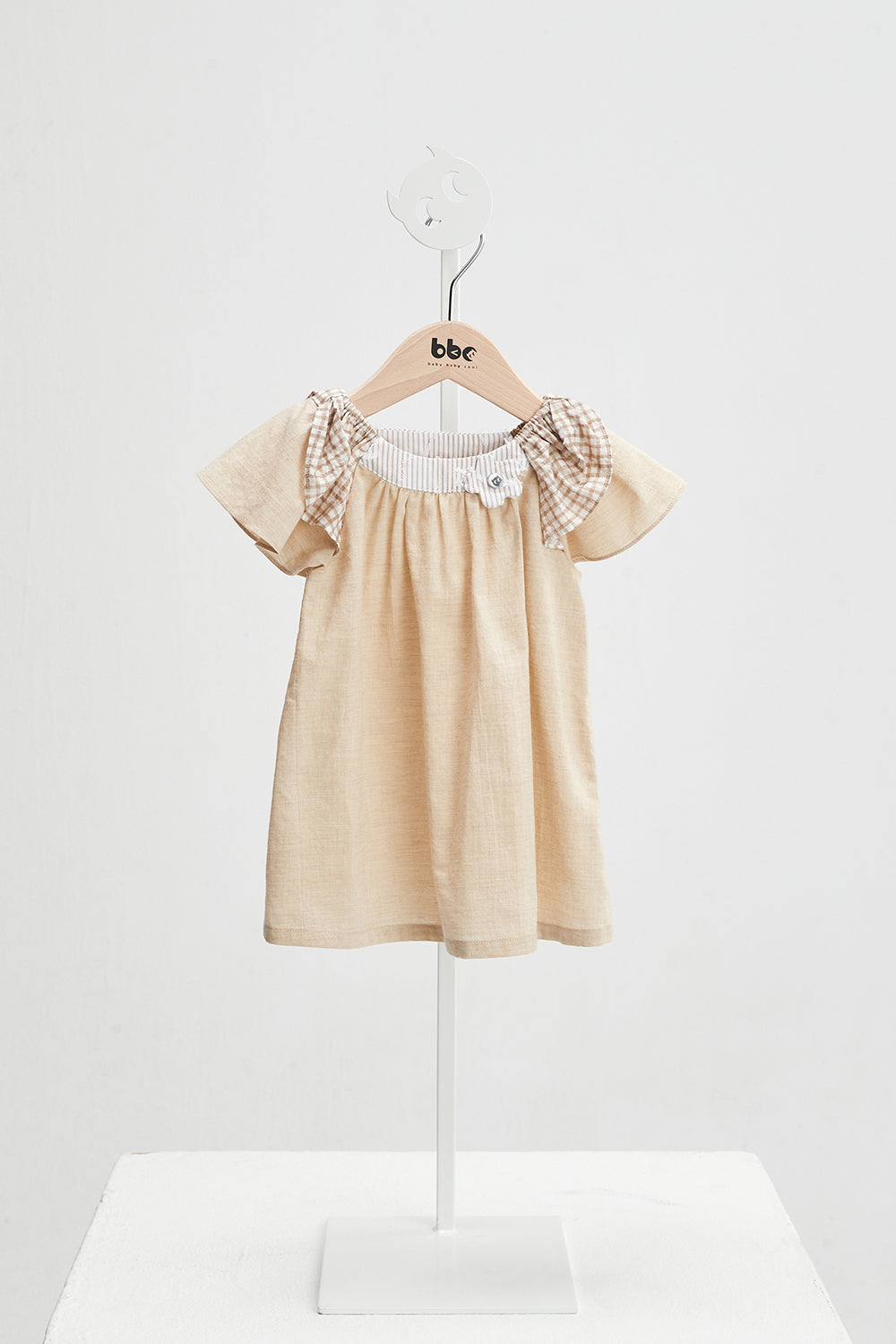 Main | 幼兒 Vichy 小花胸章立體袖洋裝 | 花朵 格紋 袖型設計 | 100% 有機棉