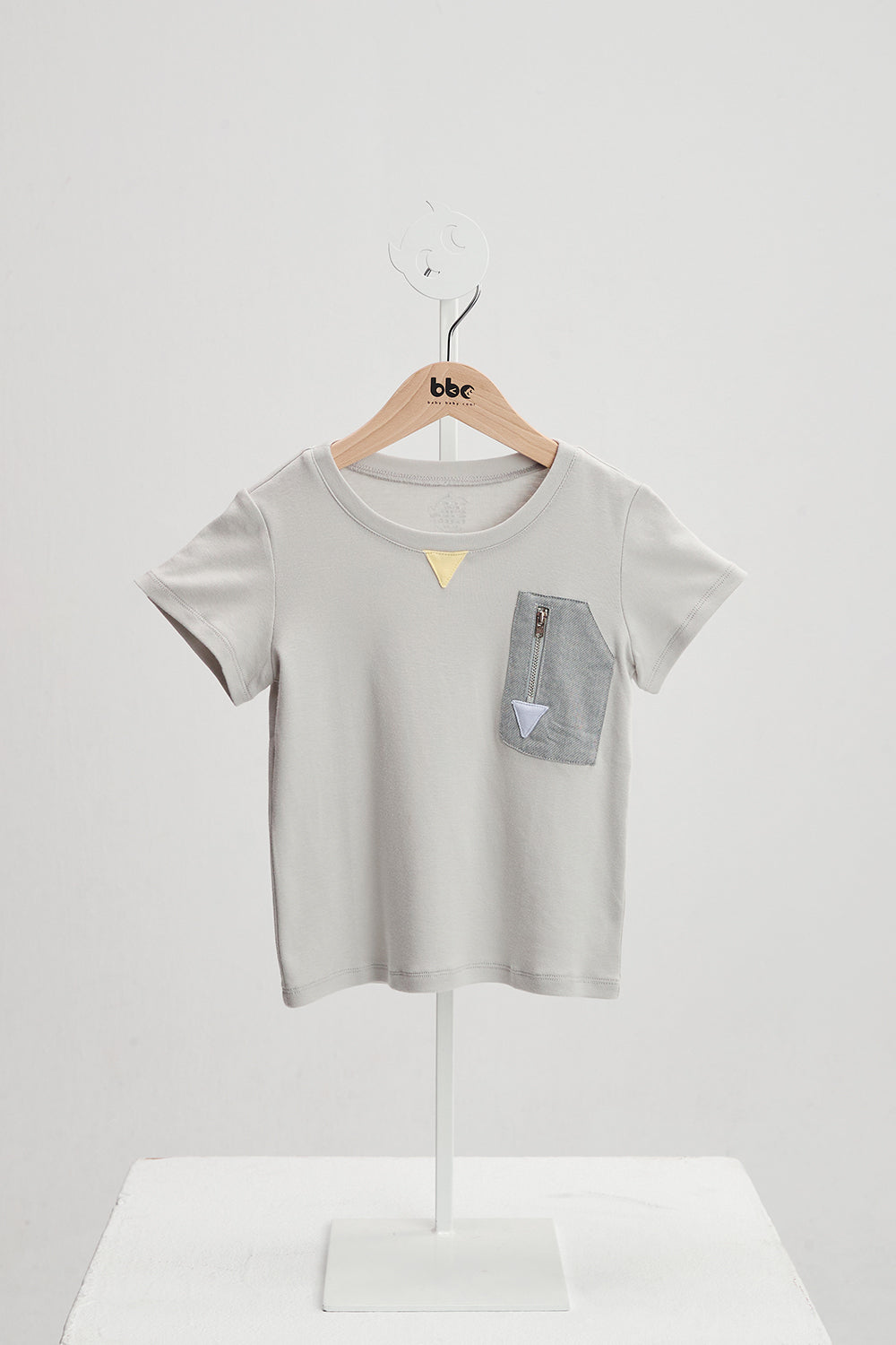 Colorblock zip pocket top