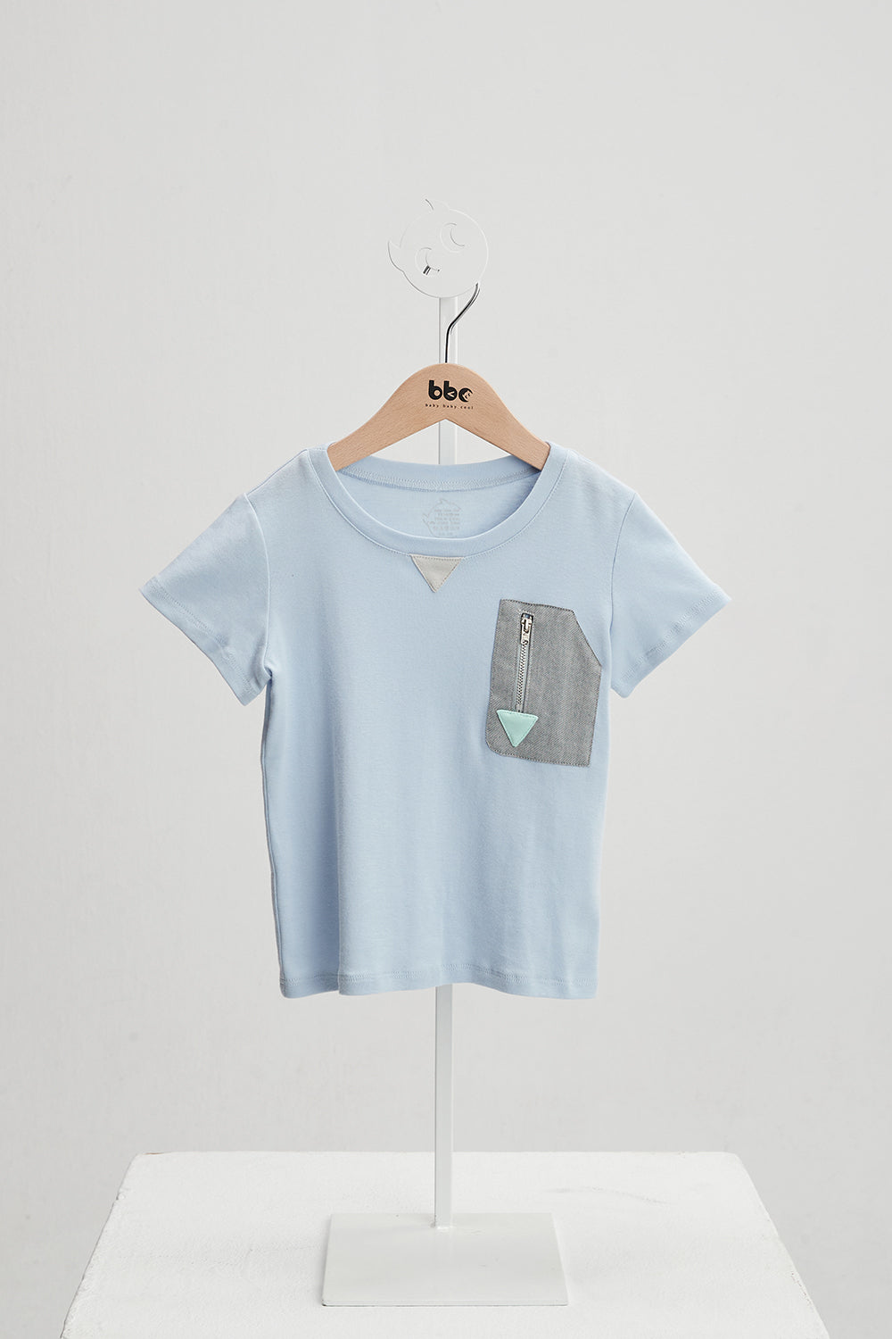 Colorblock zip pocket top