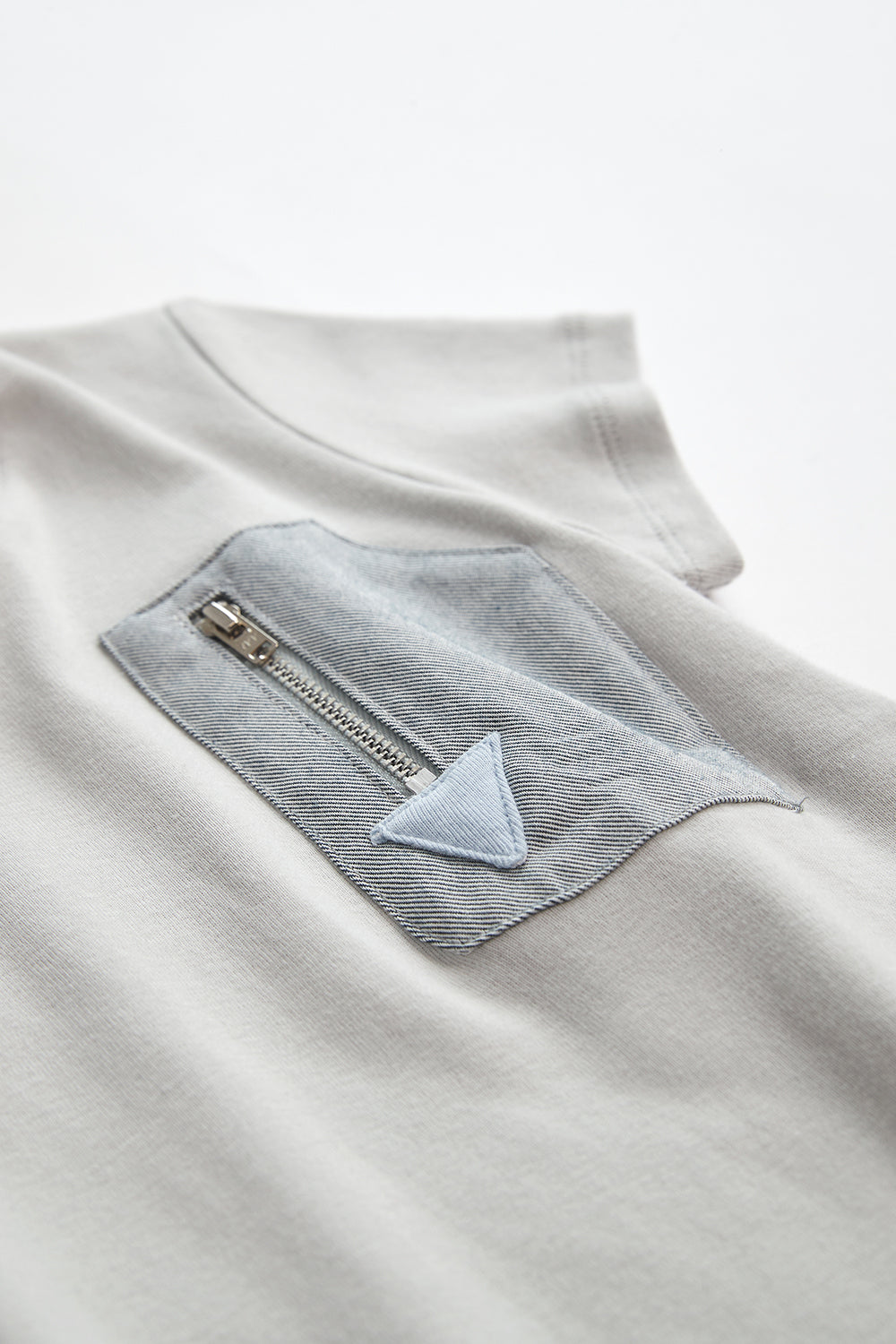 Colorblock zip pocket top