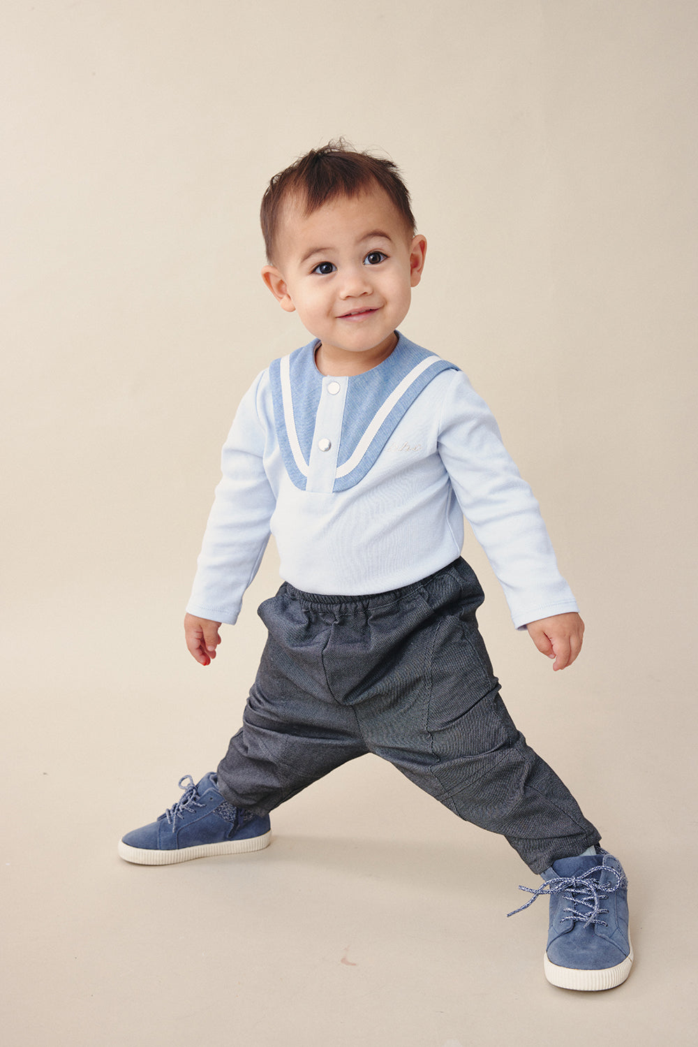 【預購】Main | 幼兒 Peekaboo刺繡繭型褲 | 小精靈 Logo 刺繡 繭型輪廓 | 100%有機棉