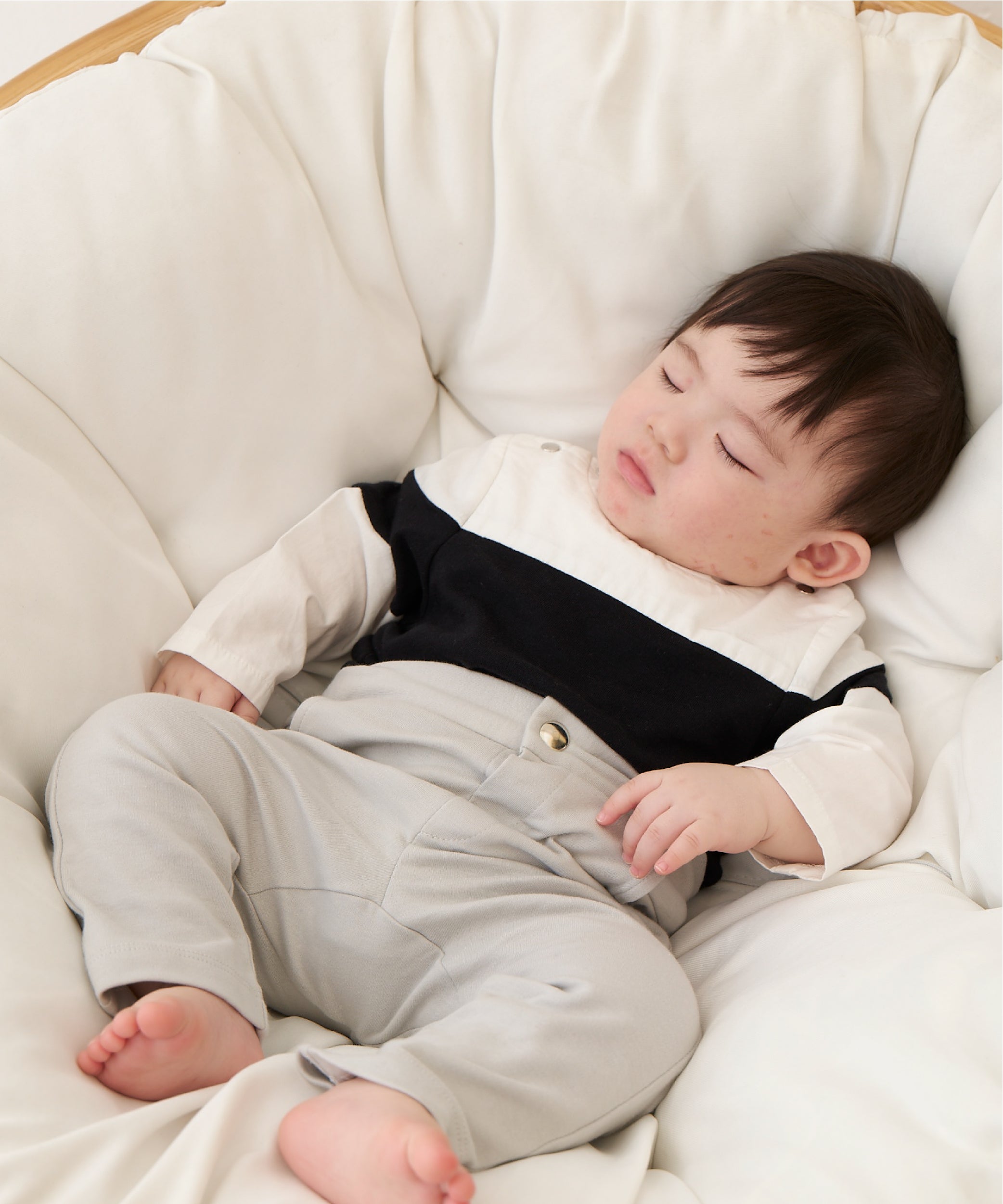 Main | 幼兒 Carmen Herrera 系列:亨利領包屁衣 | 拼接 | 100% 有機棉