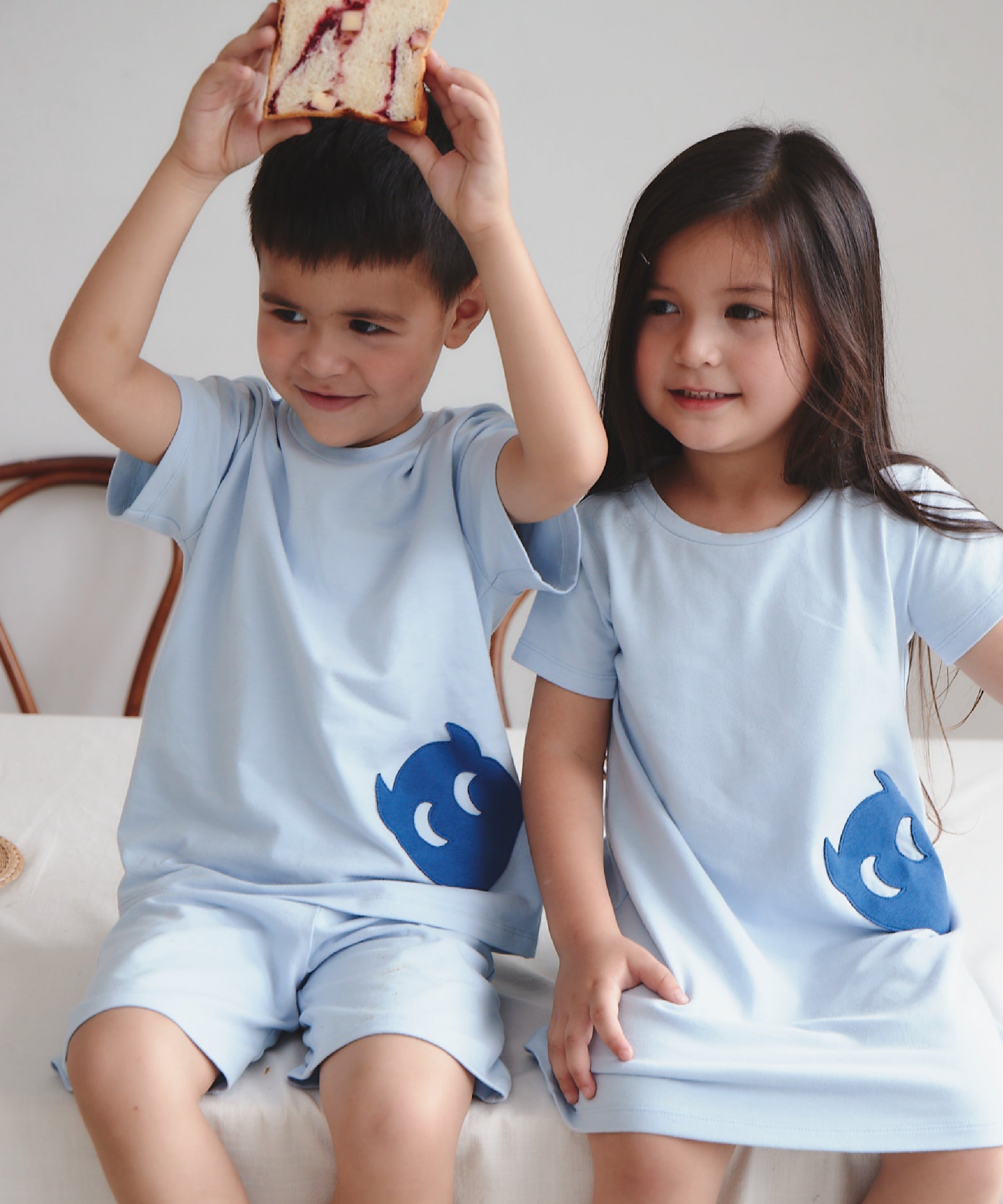 Basic | 兒童 小精靈居家連身裙-大童 | 小精靈 Logo