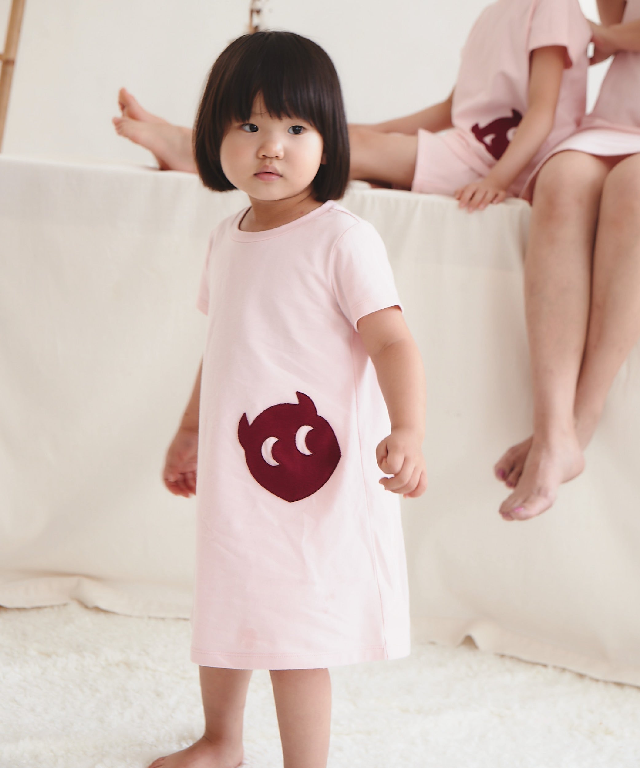 Basic | 兒童 小精靈居家連身裙-大童 | 小精靈 Logo