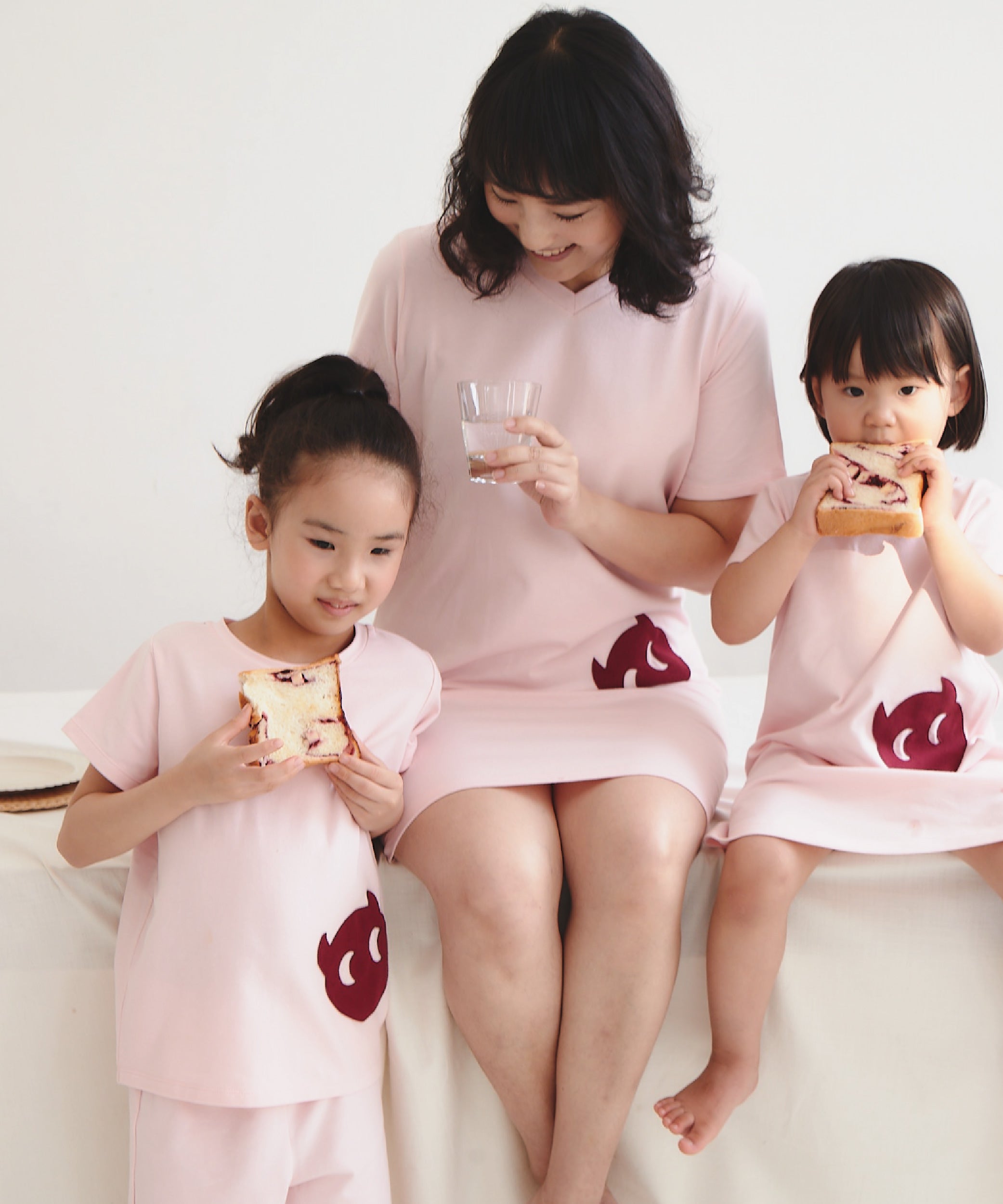 Basic | 兒童 小精靈居家連身裙-大童 | 小精靈 Logo