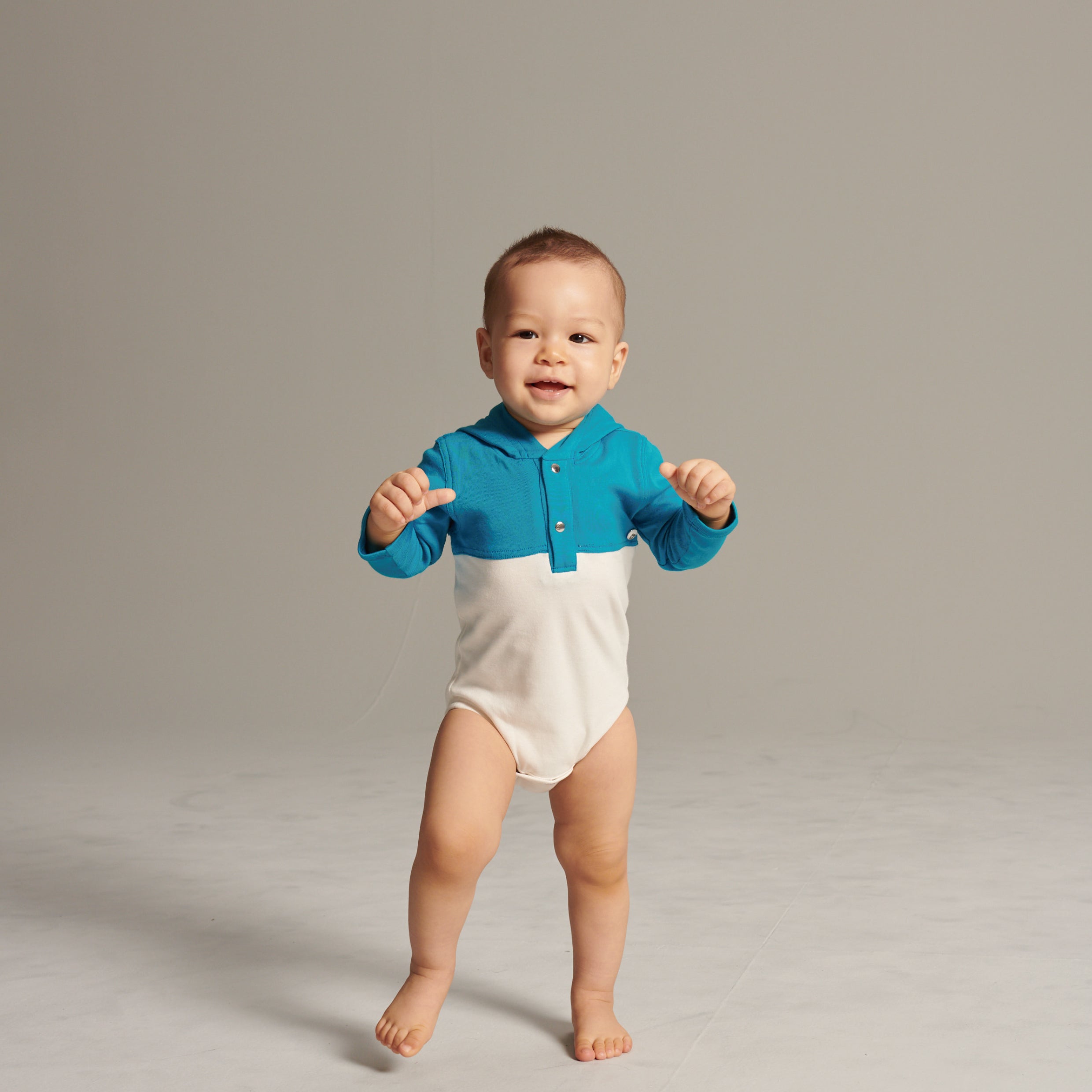 Main | Toddler sports hooded bodysuit | paneled | 100% organic cotton