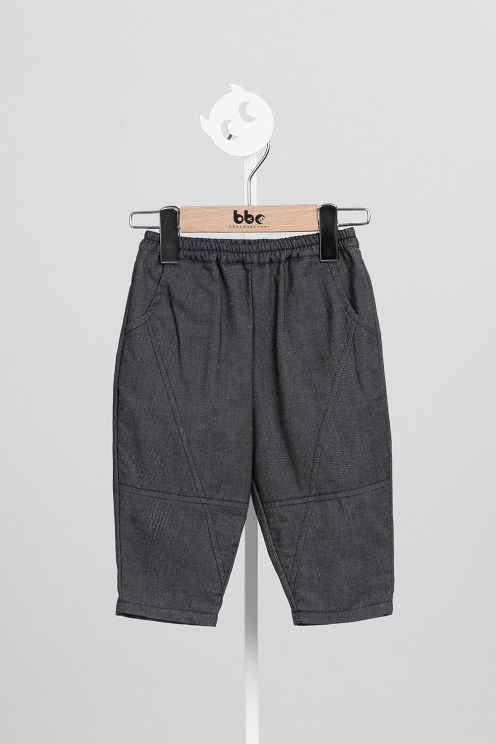 Main | 幼兒 Peekaboo刺繡繭型褲 | 小精靈 Logo 刺繡 繭型輪廓 | 100%有機棉