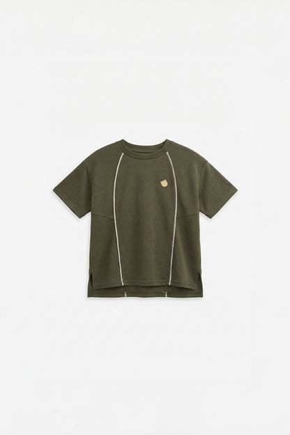 【預購】Main | 男童 Clean Cut 立體線條設計 小精靈 Logo運動風T-shirt 上衣 | 100% 有機棉