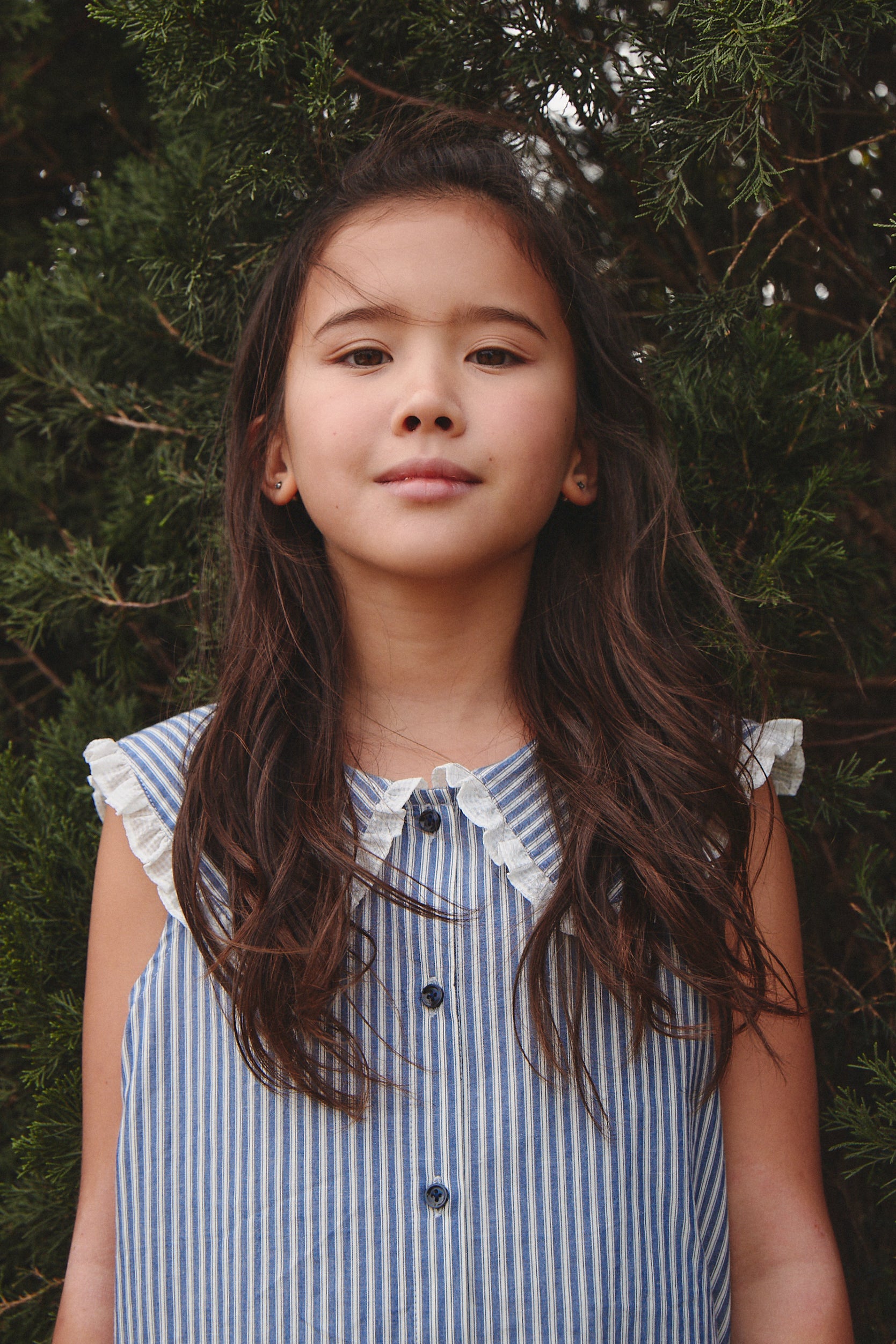Luxury | 女童 Classic 學院風大片領荷葉襯衫 | 荷葉 條紋 小精靈 Logo