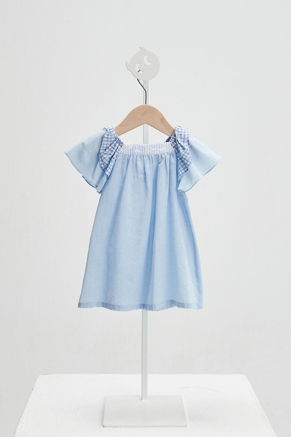 Main | 幼兒 Vichy 小花胸章立體袖洋裝 | 花朵 格紋 袖型設計 | 100% 有機棉