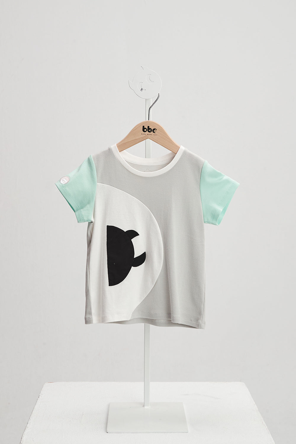 Main | 男童 Carmen Herrera 字母拼接遊樂園D | 拼接 小精靈 Logo | 100% 有機棉