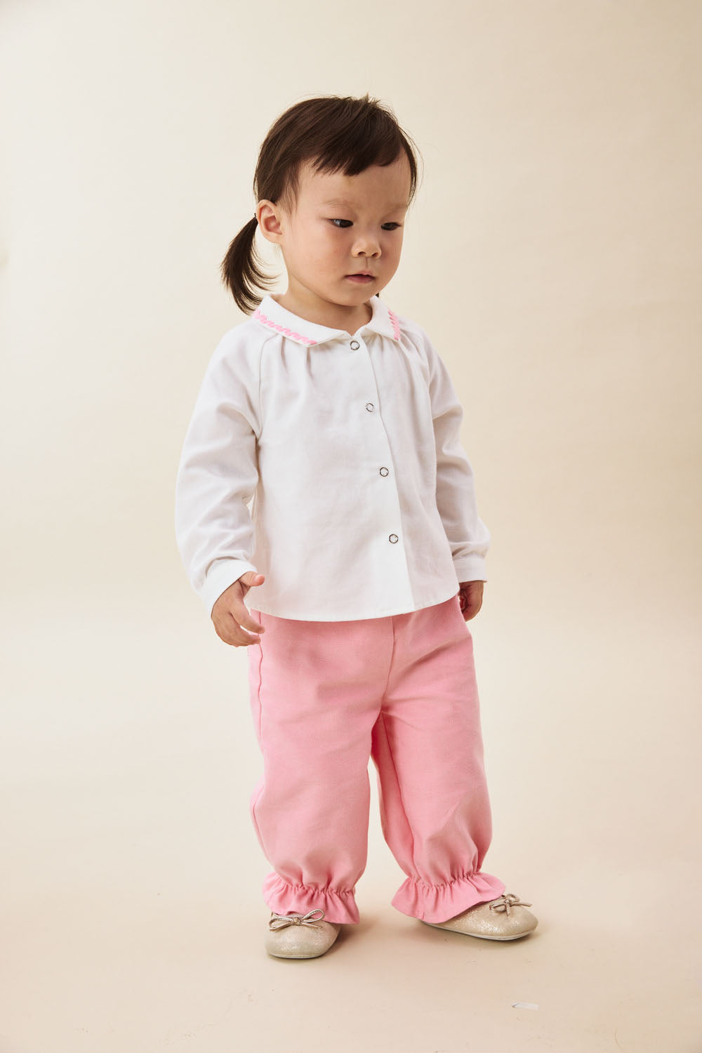 Main | 幼兒 Elsie Bunny 縮口荷葉邊兔足口袋有機棉長褲