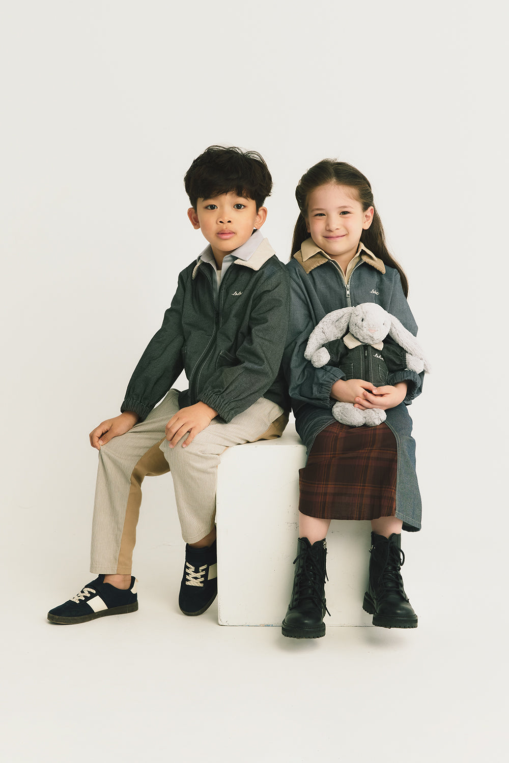 Main | 兒童 Arthur 假兩件拼接領牛仔長袖外套