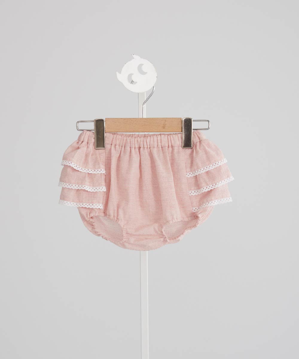 Main | 幼兒  手工蕾絲荷葉包屁褲 | 100% 有機棉