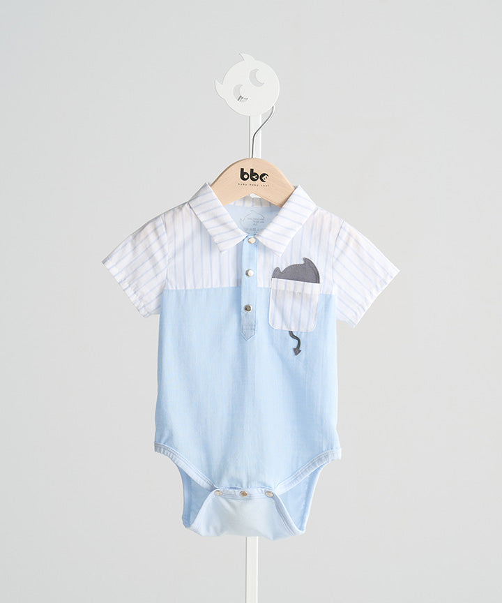 Main | 幼兒 襯衫領小精靈拼貼口袋包屁衣 | 小精靈 Logo | 100% 有機棉