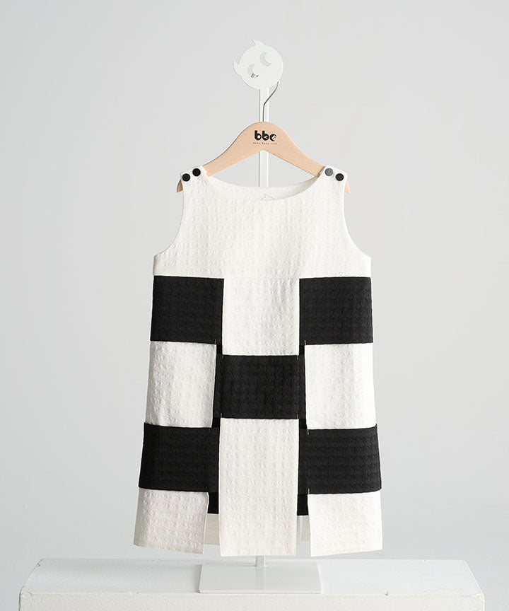 Main | Girls&