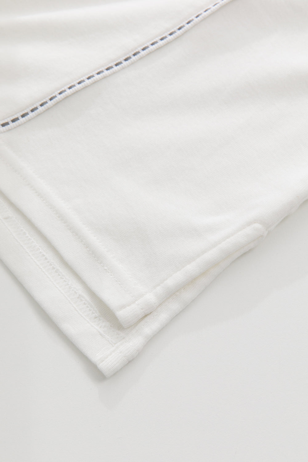 【預購】Main | 男童 Clean Cut 立體線條設計 小精靈 Logo運動風T-shirt 上衣 | 100% 有機棉