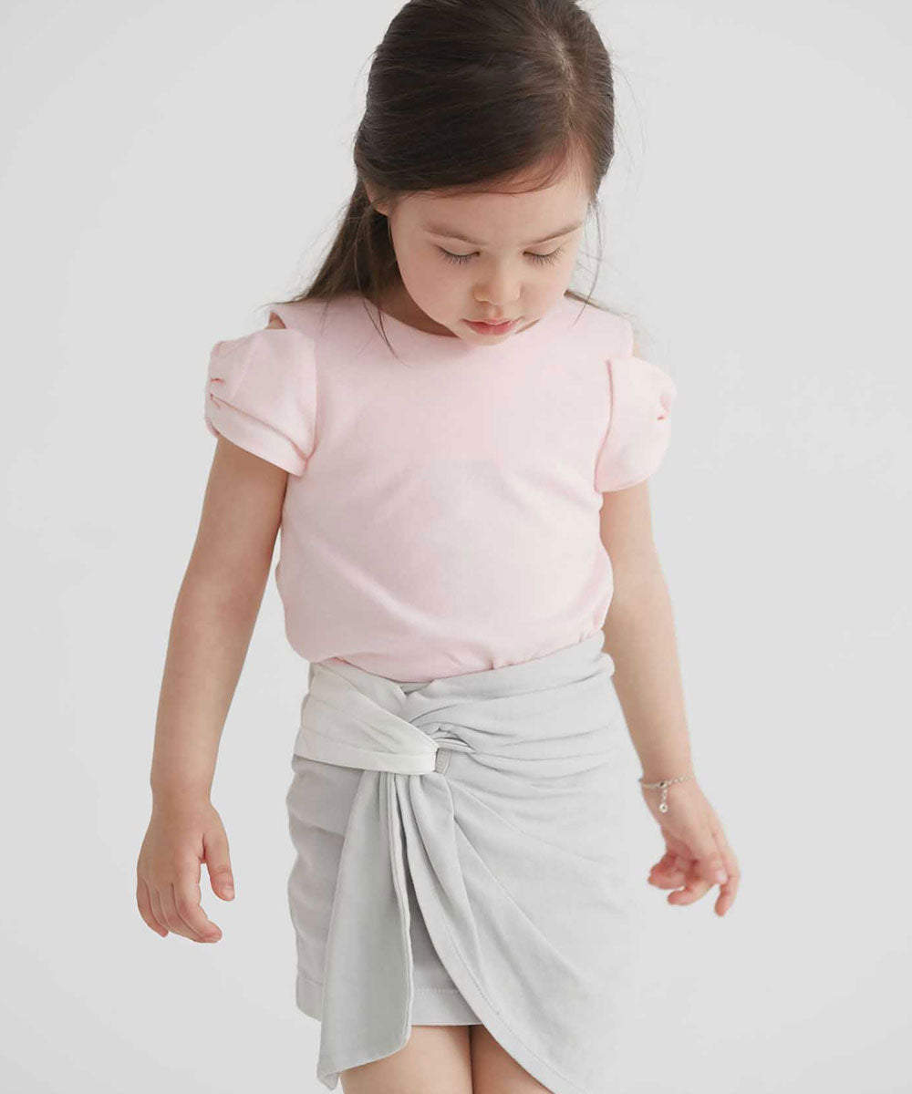 Three-dimensional bow off-shoulder top
