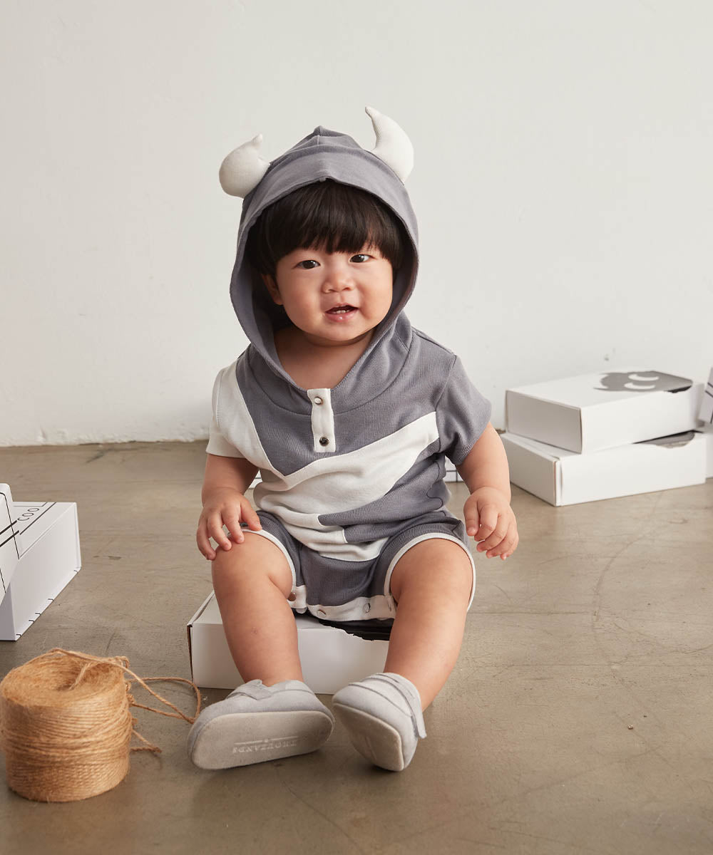 Main | 幼兒 bbc小精靈連帽連身兔裝 | 小精靈 Logo | 100% 有機棉