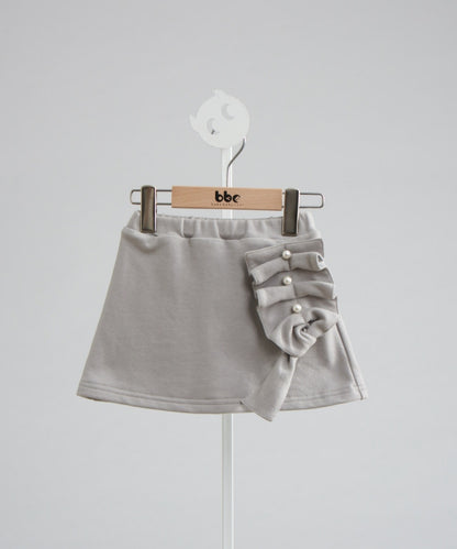 Sports style pearl ruffle culottes